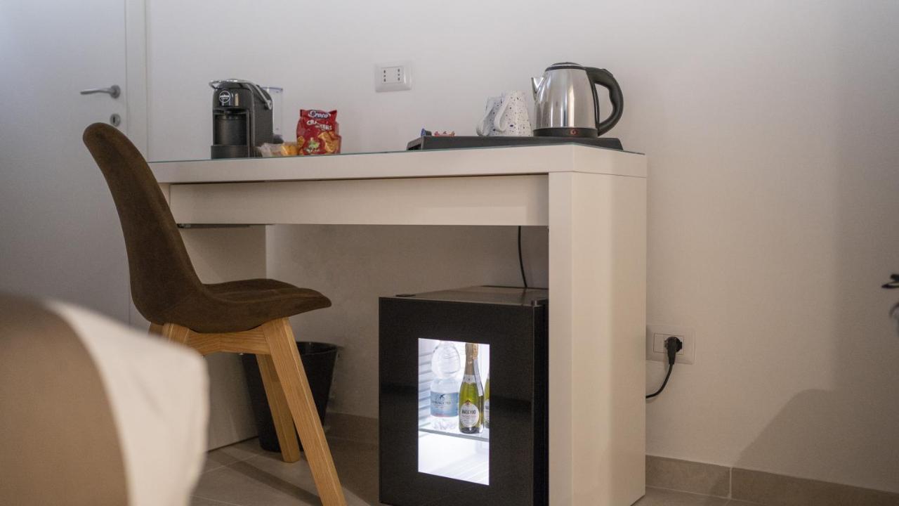 Dimora Fantasia Charme B&B Bari Exterior foto